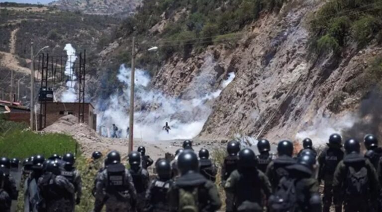 Bolivya’da Silahlı Gerilim: Cochabamba’da Askeri Üs Ele Geçirildi
