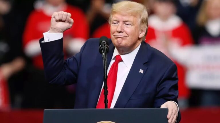 ABD’nin 47. Başkanı Belli Oldu: Donald Trump Zaferini İlan Etti!