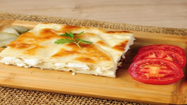 Misafirler İçin Hızlı ve Pratik Lezzet: Tepsi Börek