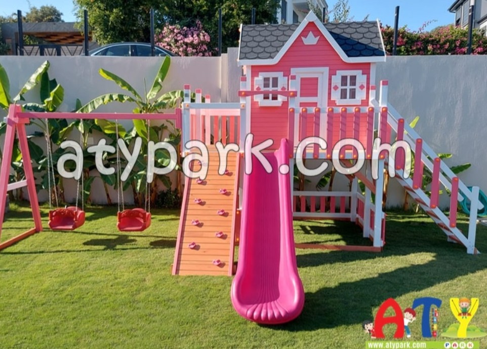 Çocukların Hayal Gücünü Geliştiren Ahşap Oyun Evi Modelleri