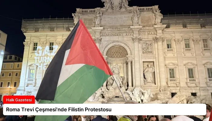 Roma Trevi Çeşmesi’nde Filistin Protestosu